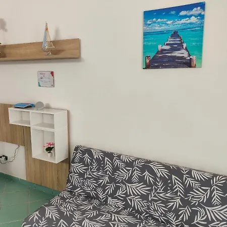 Apartment La